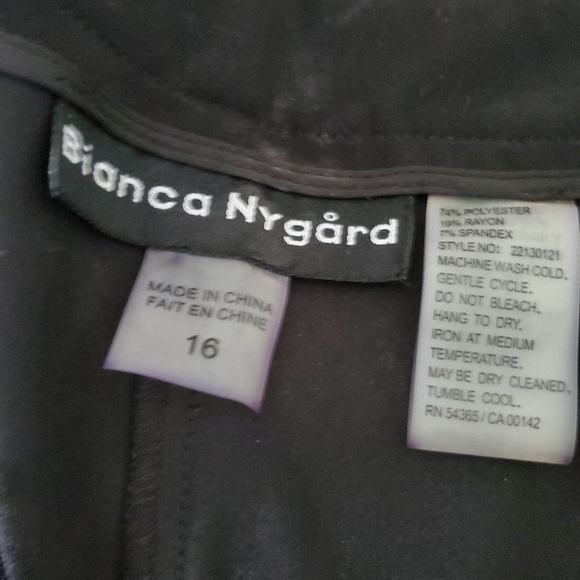 Back pants - Picture 3 of 4